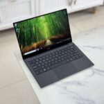 Dell XPS 13 13.3" 8GB RAM, 256GB SSD 7th Gen Intel Core i5-7200U Business Laptop,  Aluminum Silver Win 10 - Image 8