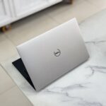 Dell XPS 13 13.3" 8GB RAM, 256GB SSD 7th Gen Intel Core i5-7200U Business Laptop,  Aluminum Silver Win 10 - Image 7
